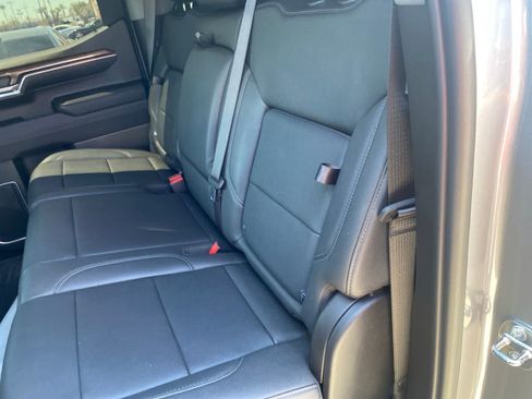 Used 2023 Chevrolet Silverado 1500 RST w/ Convenience Package II AWD/4WD image 15