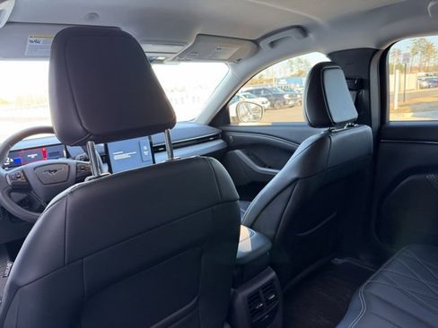 Used 2021 Ford Mustang Mach-E Select image 8