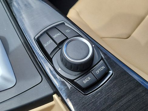 Used 2017 BMW 320i Sedan image 23