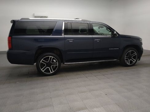 Used 2020 Chevrolet Suburban Premier AWD/4WD image 10