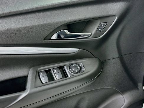 Used 2023 Chevrolet Bolt EUV Premier w/ Sun & Sound Package FWD image 19