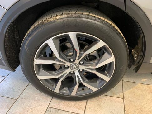 Used 2023 Acura MDX SH-AWD w/ Technology Package image 12