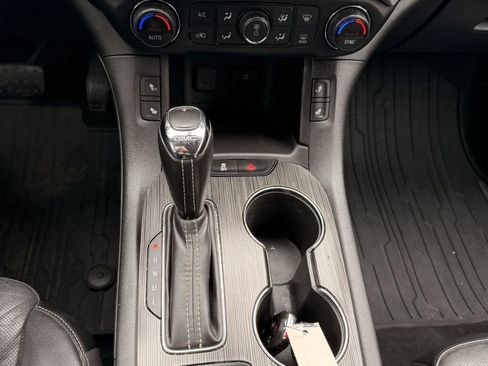 Used 2019 GMC Acadia SLT FWD image 23