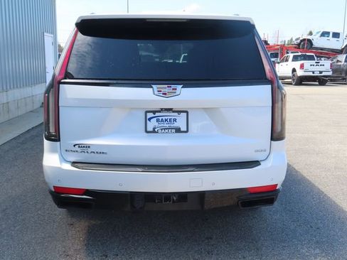 Used 2022 Cadillac Escalade ESV Sport w/ Touring Package AWD/4WD image 11