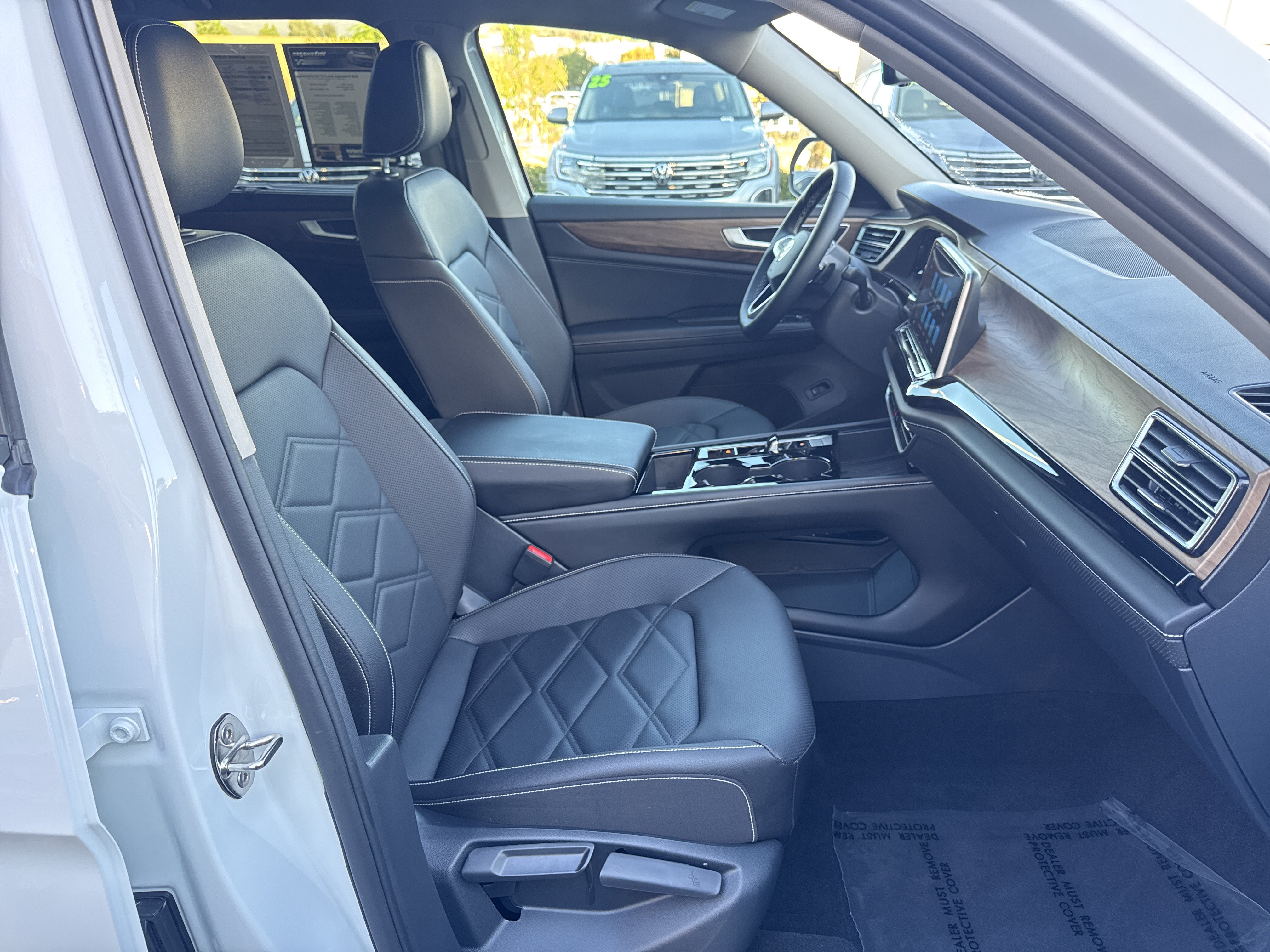 Used 2026 Volkswagen Atlas SE FWD image 34