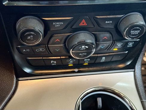 Used 2014 Jeep Grand Cherokee Summit image 16