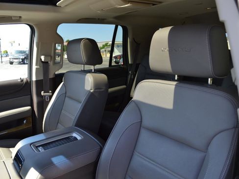 Used 2017 GMC Yukon Denali w/ Open Road Package AWD/4WD image 30