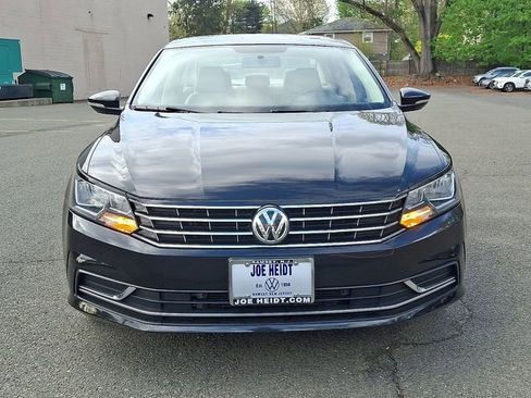 Used 2018 Volkswagen Passat 2.0T SE FWD image 3