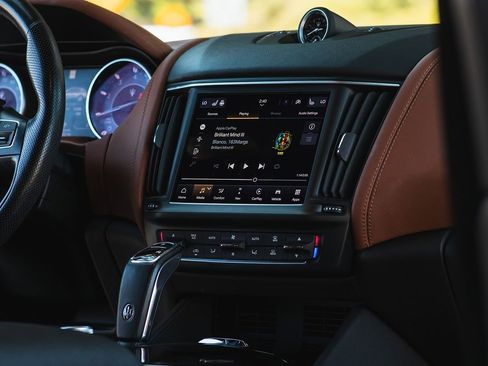 Used 2022 Maserati Levante GT image 34