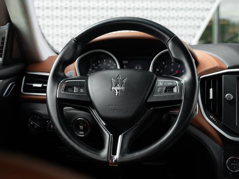 Used 2015 Maserati Ghibli S Q4 AWD/4WD image 9