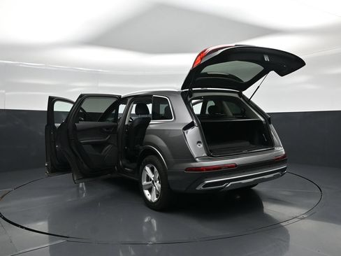 Used 2024 Audi Q7 2.0T Premium AWD/4WD image 32