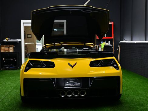 Used 2015 Chevrolet Corvette Z06 w/ 3LZ Preferred Equipment Group RWD image 52