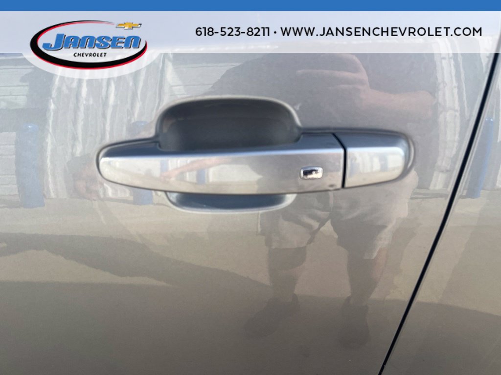 Used 2021 GMC Acadia SLE w/ Elevation Edition FWD image 10