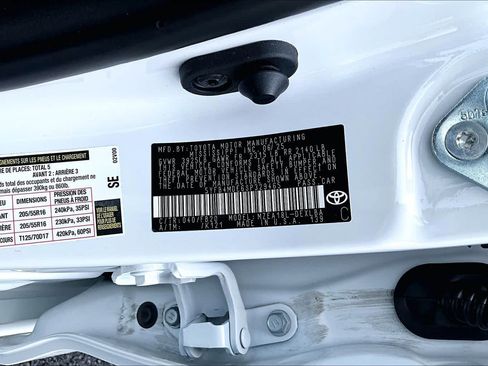 Used 2025 Toyota Corolla LE FWD image 35