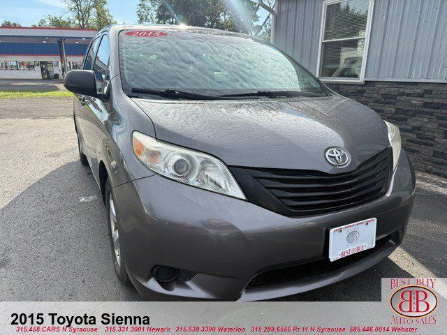 Used 2015 Toyota Sienna L FWD image 1