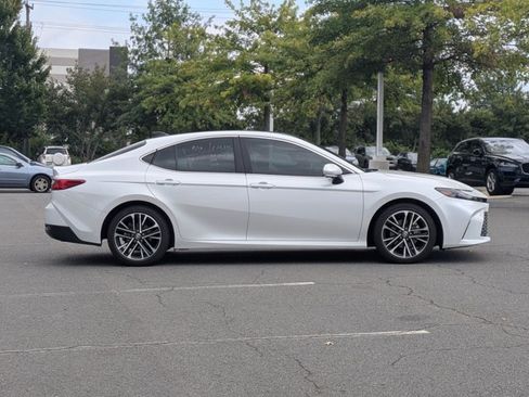 Used 2025 Toyota Camry XLE w/ Premium Plus Package FWD image 4