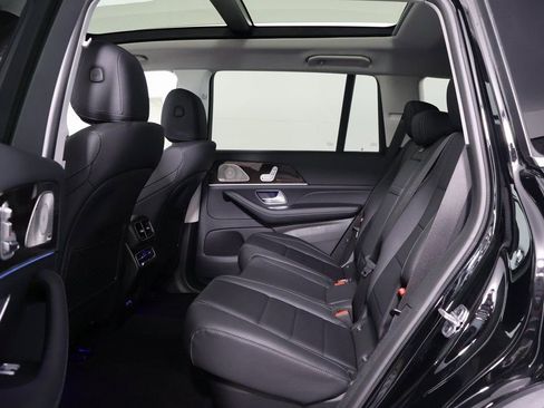 New 2026 Mercedes-Benz GLS 450 4MATIC image 6