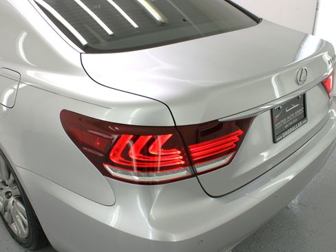 Used 2016 Lexus LS 460 image 20