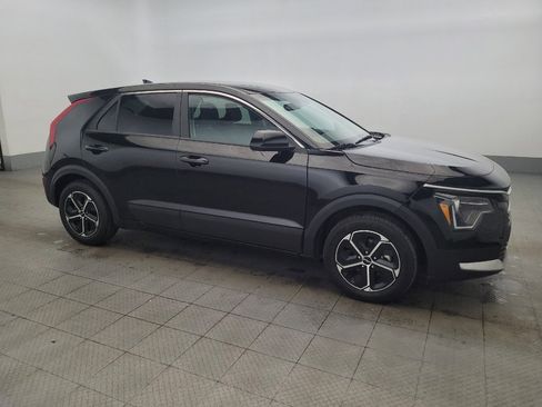 Used 2023 Kia Niro LX FWD image 11