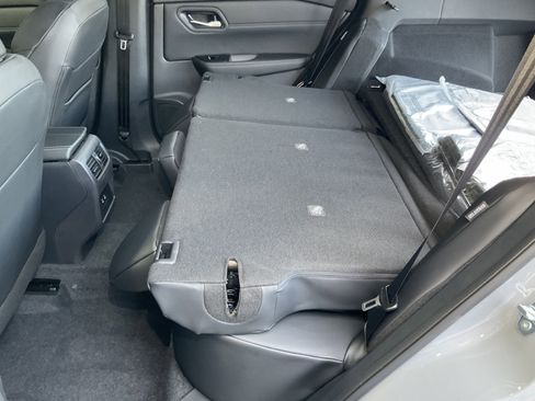 Used 2026 Nissan Rogue SV image 45