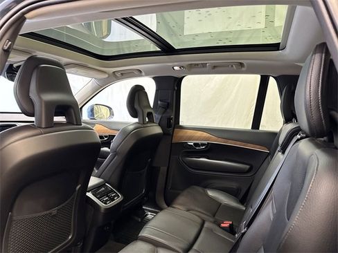 Used 2022 Volvo XC90 T6 Momentum w/ Protection Package image 14