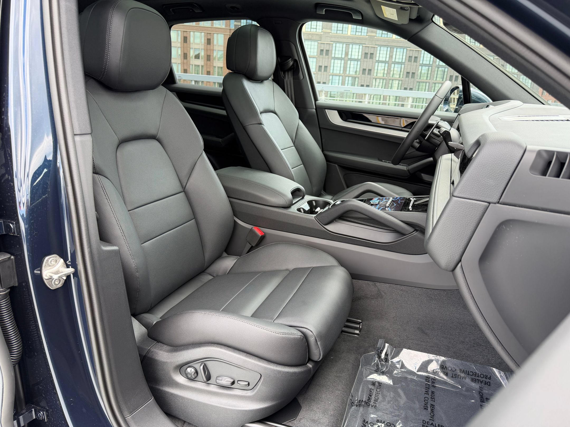 Used 2026 Porsche Cayenne AWD/4WD image 15