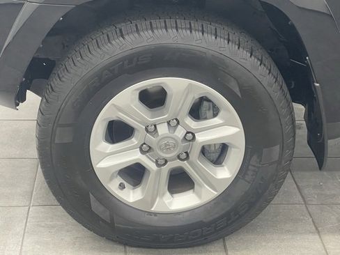 Used 2024 Toyota 4Runner SR5 image 5