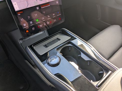 Used 2025 Polestar Polestar 3 image 16