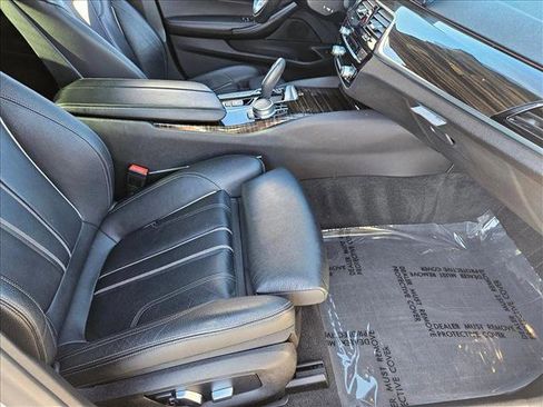 Used 2018 BMW 530e xDrive w/ Premium Package 2 image 19