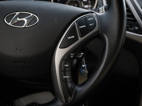 Used 2015 Hyundai Elantra SE w/ Option Group 03 image 19