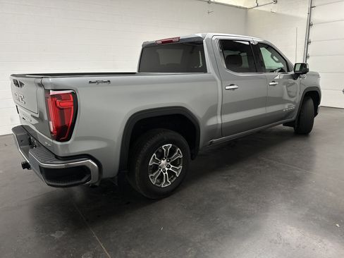 Used 2025 GMC Sierra 1500 SLT image 9