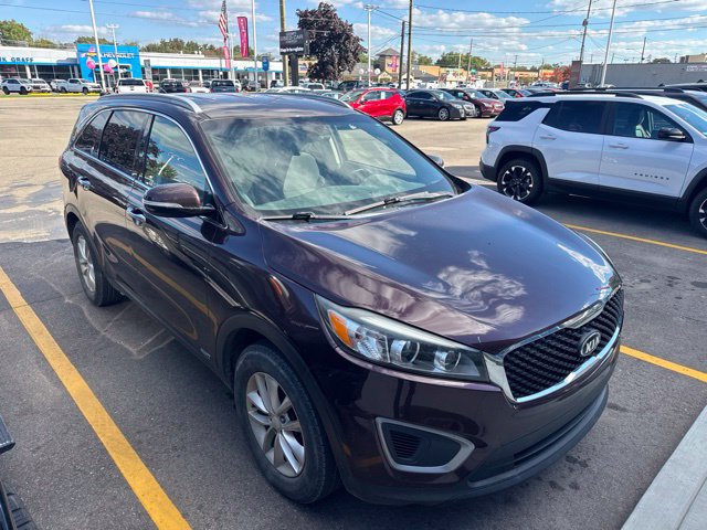 Used 2016 Kia Sorento AWD w/ LX Convenience Package image 3