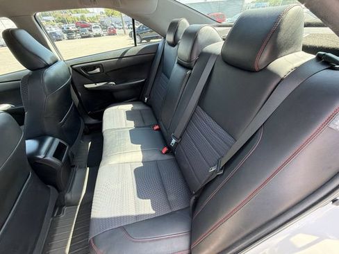 Used 2015 Toyota Camry SE FWD image 24