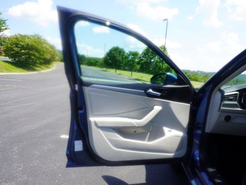 Used 2019 Volkswagen Jetta S w/ Driver Assistance Package image 9