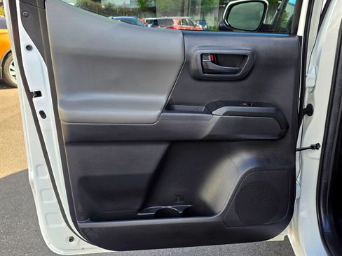 Used 2023 Toyota Tacoma SR AWD/4WD image 42