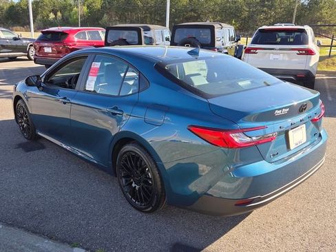 New 2026 Toyota Camry LE image 10