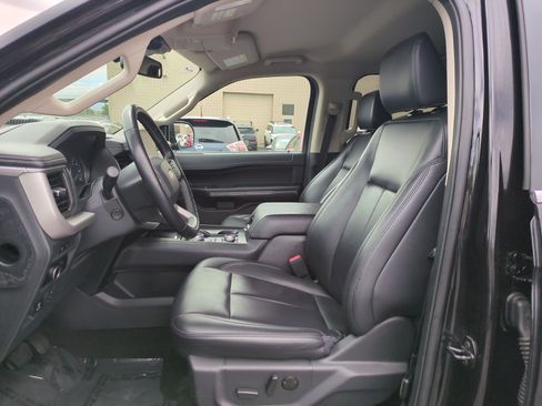Used 2024 Ford Expedition XLT AWD/4WD image 16