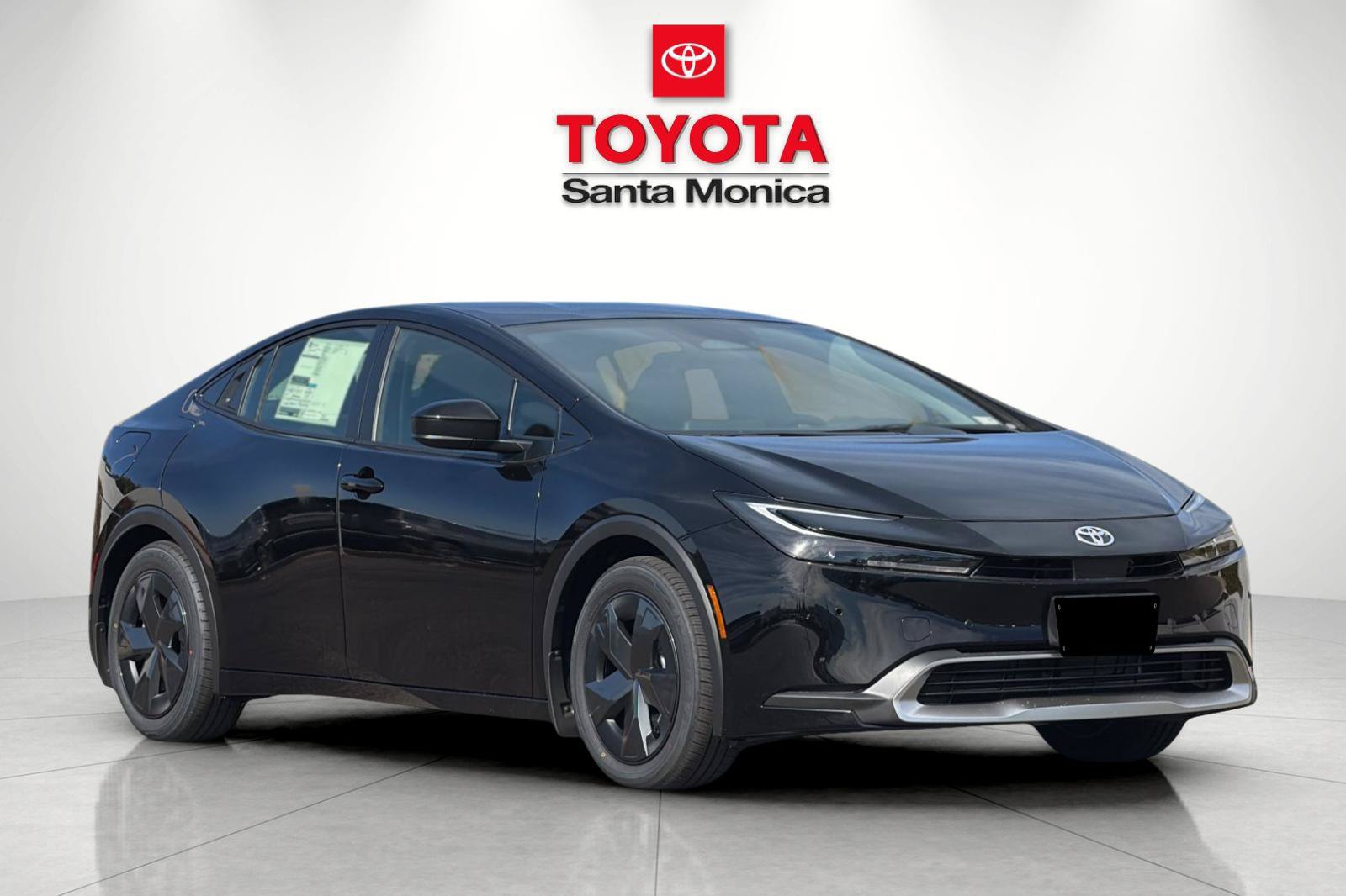 New 2027 Toyota Prius Plug-In Hybrid FWD image 1
