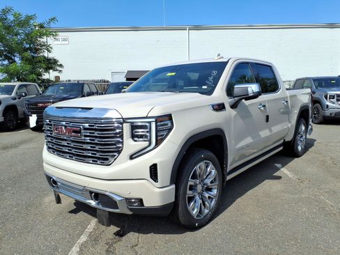 New 2026 GMC Sierra 1500 Denali w/ Denali Reserve Package AWD/4WD image 3
