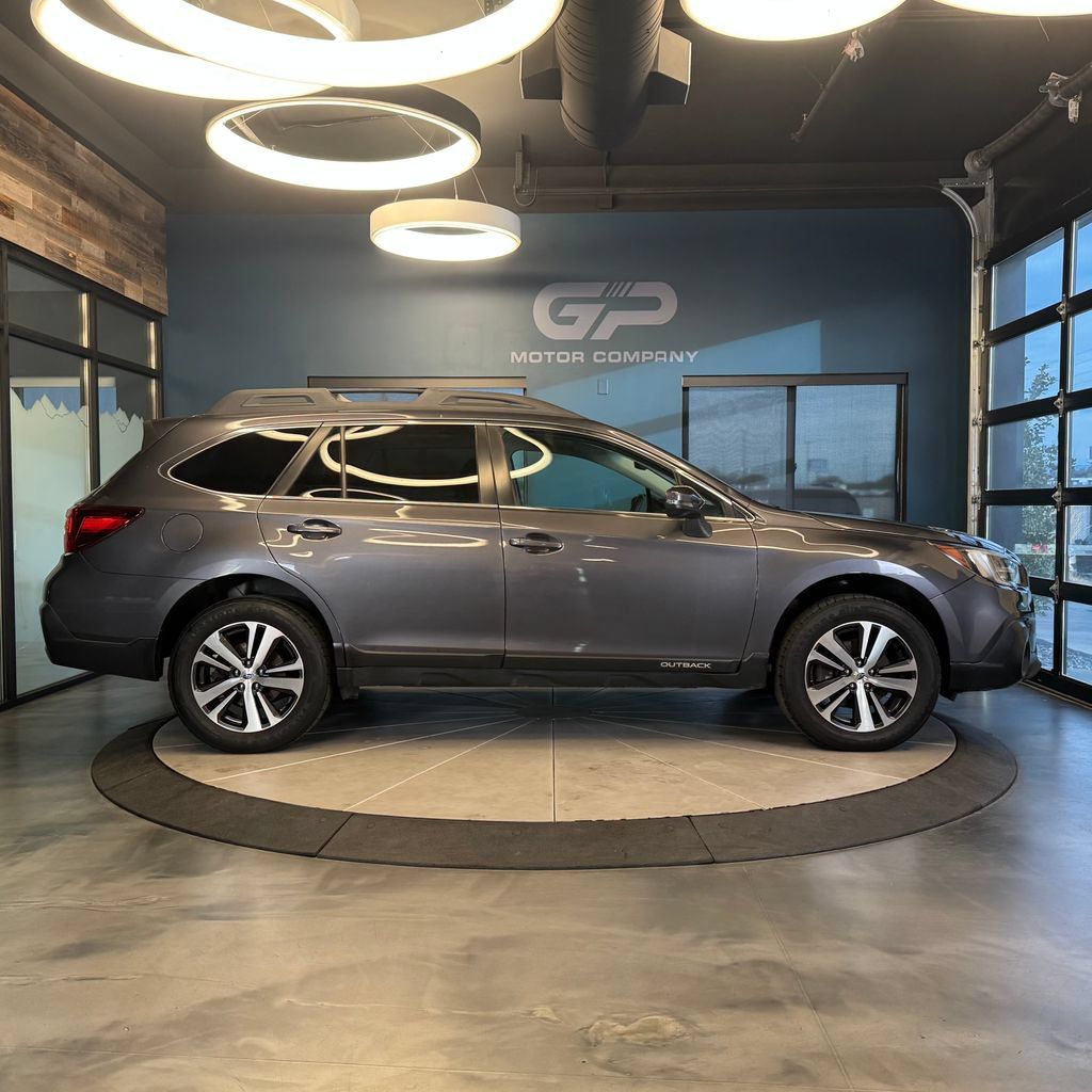 Used 2019 Subaru Outback 2.5i Limited AWD/4WD image 2