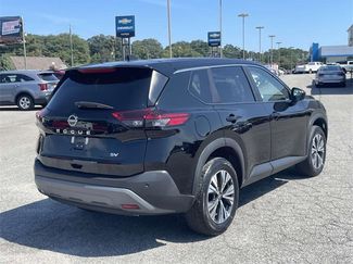 Used 2023 Nissan Rogue SV video 3