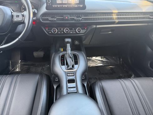 Used 2023 Honda HR-V EX-L image 16