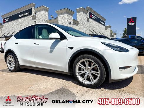 Used 2020 Tesla Model Y Long Range AWD/4WD image 1
