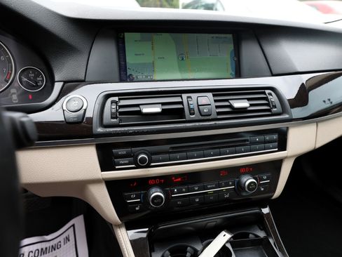 Used 2013 BMW 528i xDrive Sedan image 16