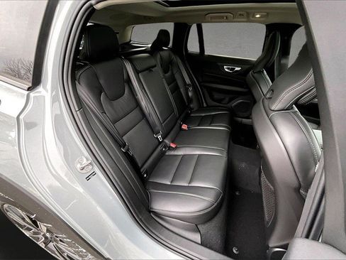 New 2026 Volvo V60 B5 Cross Country Ultra w/ Protection Package Premier AWD/4WD image 10