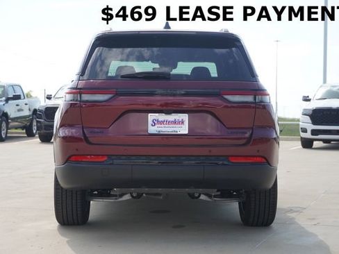 New 2025 Jeep Grand Cherokee Limited w/ Black Appearance Package image 7