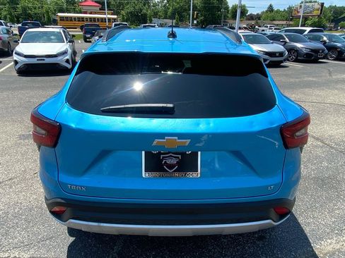Used 2026 Chevrolet Trax LT w/ LT Convenience Package FWD image 10