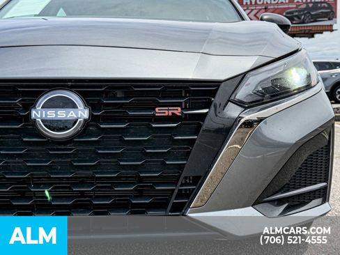 Used 2024 Nissan Altima 2.5 SR FWD image 10