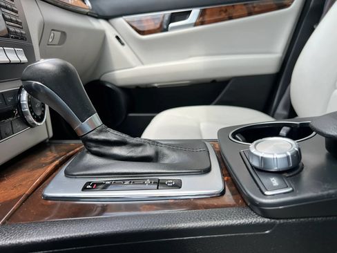Used 2013 Mercedes-Benz C 250 Sedan w/ Multimedia Pkg image 26