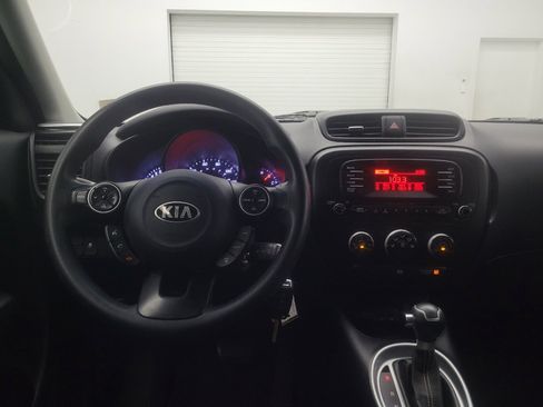 Used 2014 Kia Soul + FWD image 22